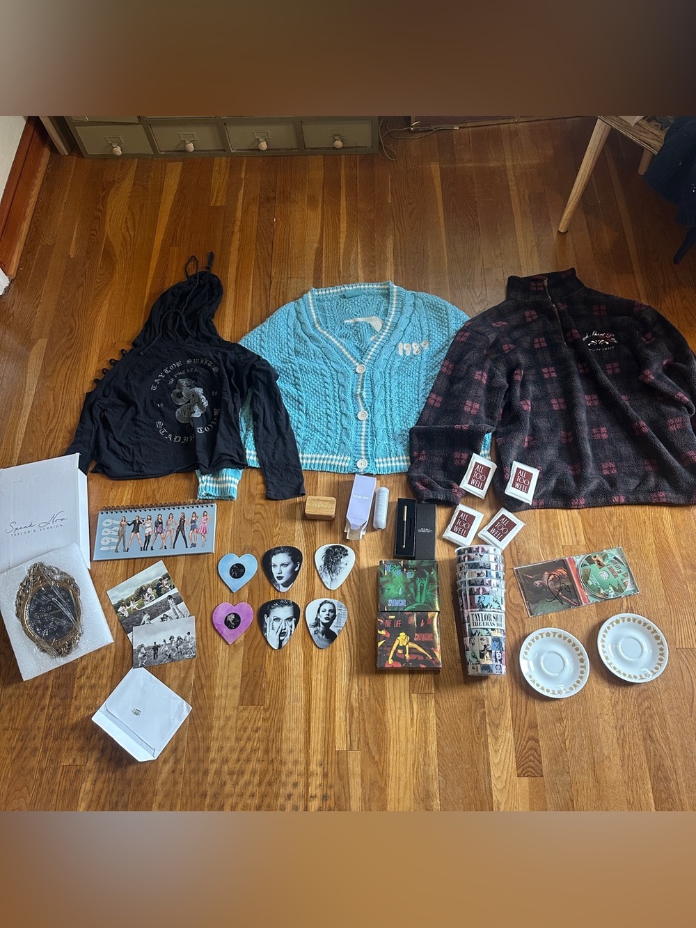 Taylor Swift Huge Merch Cleanout